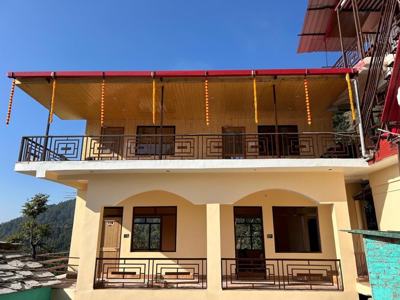 Hotel Mountain View Sari Kültér fotó